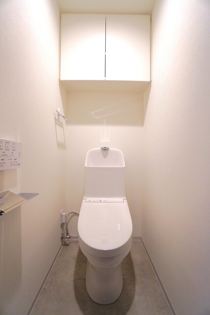 トイレ　※写真は同タイプ住戸です。
