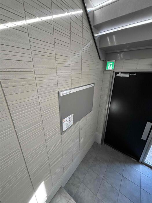 エントランス　掲示板