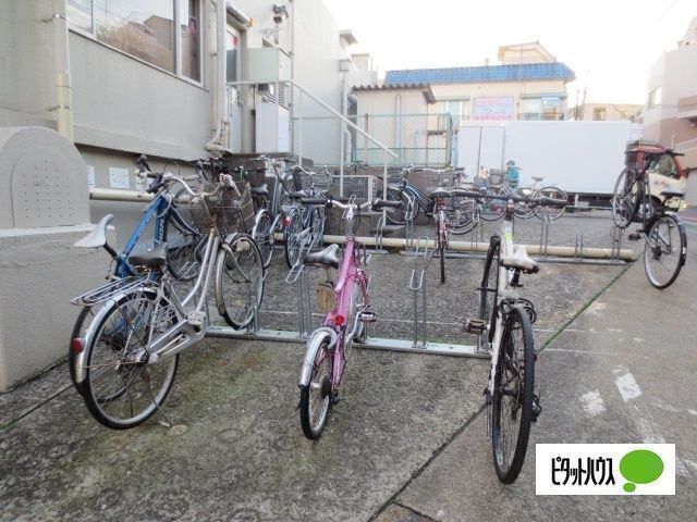 駐車場　駐輪場