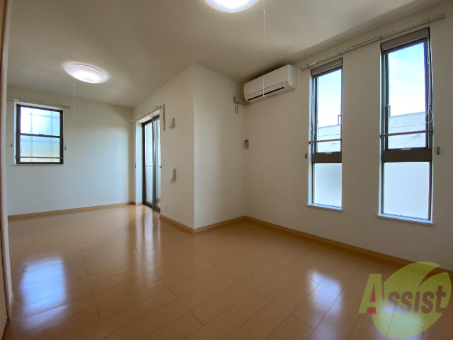 居室・リビング　１１．３帖のＬＤＫです。とても広いお部屋です。