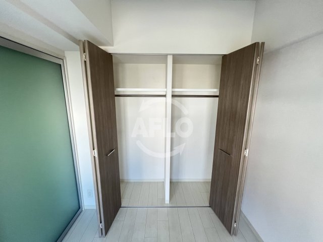 収納　プレサンス阿波座ステーションフロント　クローゼット