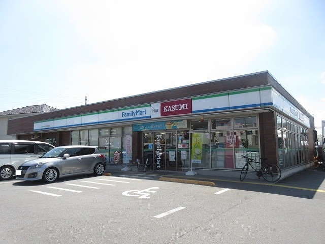 コンビニ　ファミリーマート（コンビニ）まで1579m