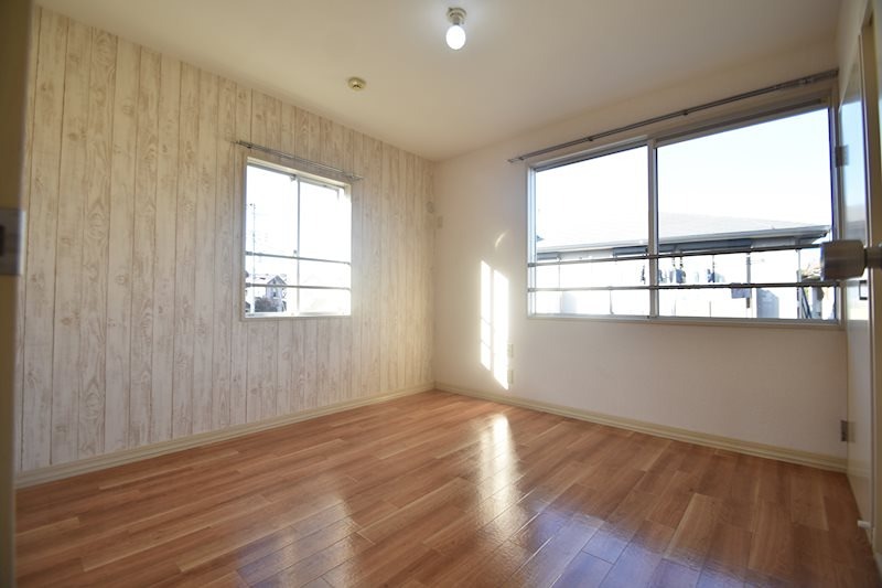 居室・リビング　明るいお部屋です
