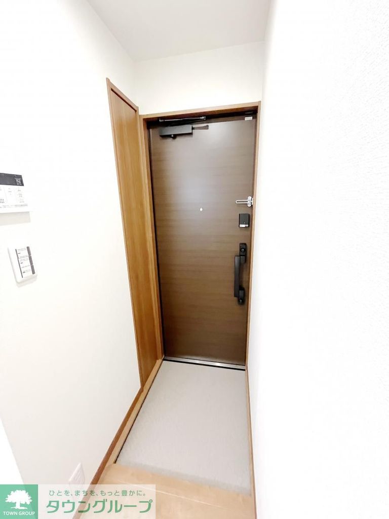 玄関　★お問い合わせはタウンハウジングまで★