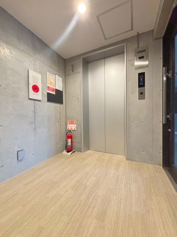ロビー　建物の内部です