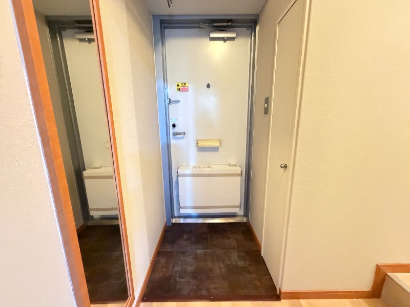 玄関　１０５号室の写真