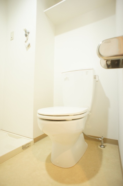 トイレ　同建物別部屋の写真になります。