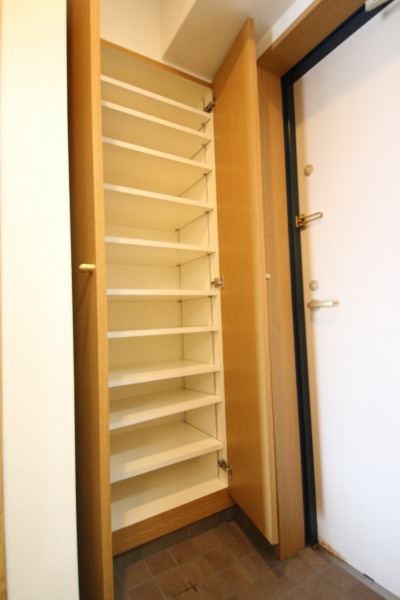 玄関　シューズボックス