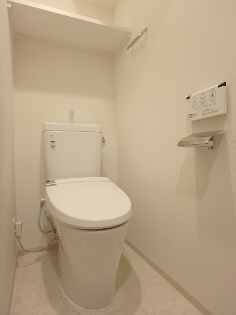 トイレ　※同物件、別部屋になります。