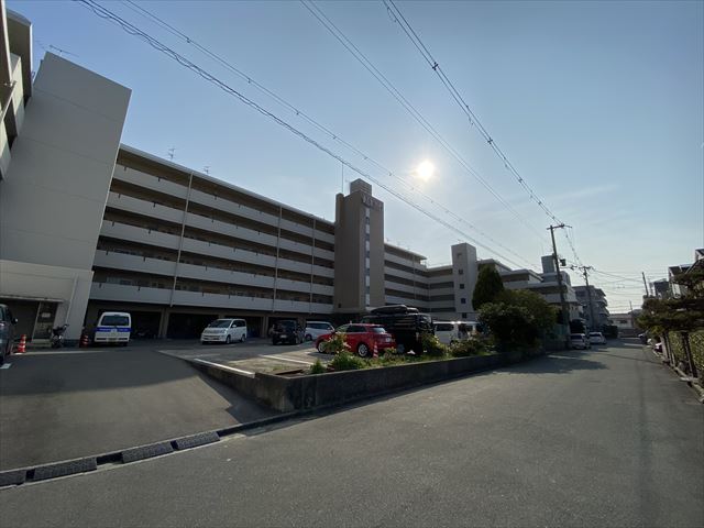 駐車場　駐車場