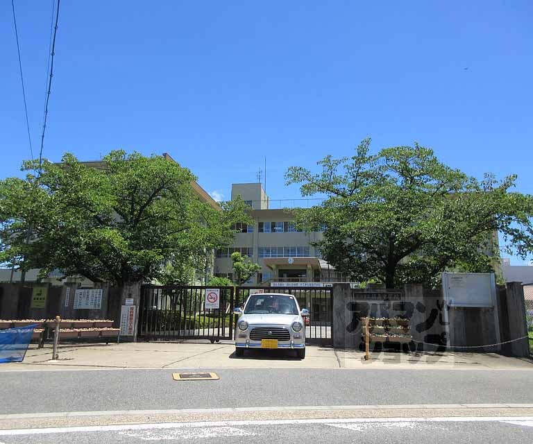 中学校　槇島中学校（中学校）まで740m