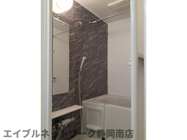 バス・シャワールーム　きれいなお風呂です