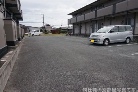 【みいと寮　らんの駐車場】