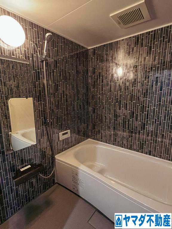 バス・シャワールーム　1坪タイプの広々バスルーム♪