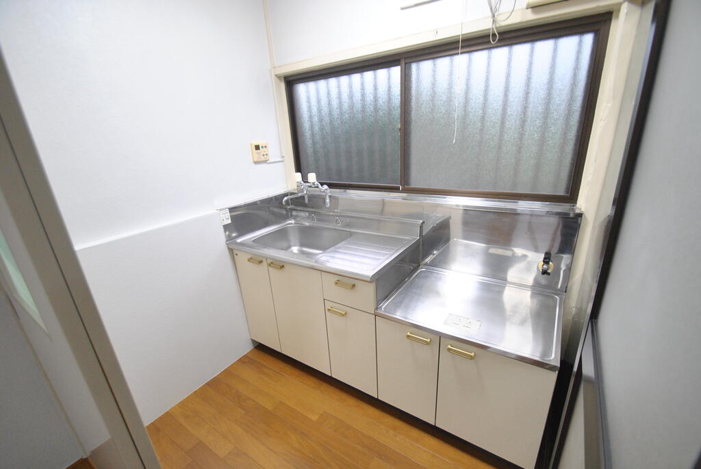 大久保町大窪様棟割貸家1-14のキッチン写真