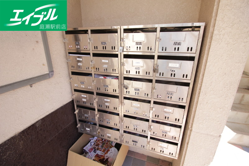 エントランス　集合ポスト