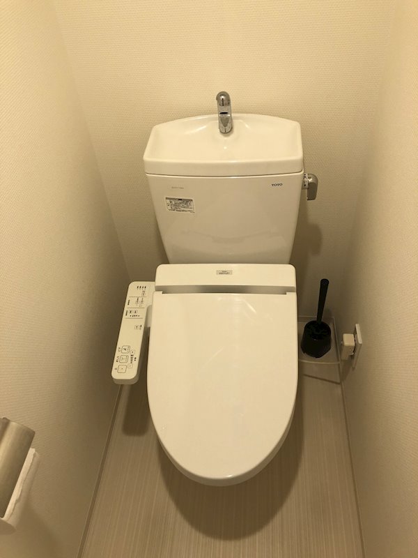 トイレ　別号室参考写真