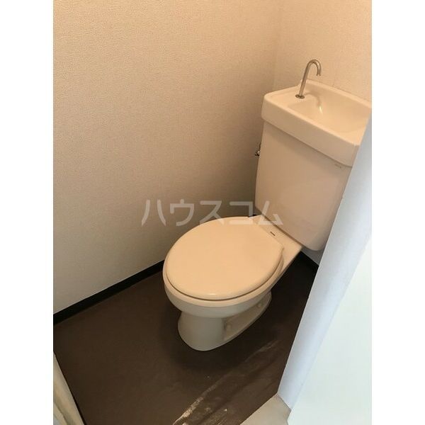 【岐阜市北一色のアパートのトイレ】
