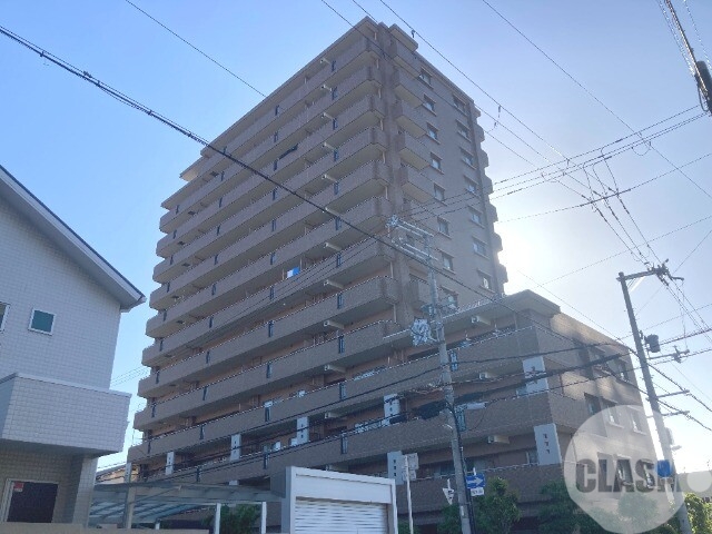 堺市西区上野芝町のマンションの建物外観
