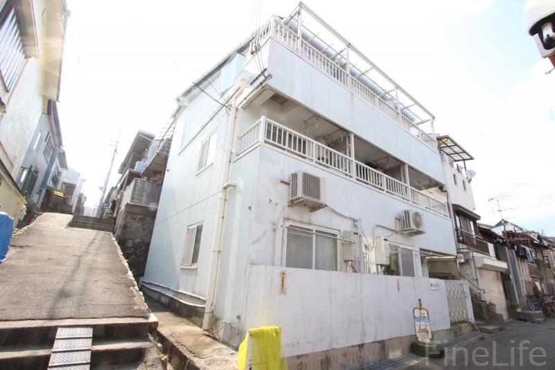 神戸市兵庫区菊水町のマンションの建物外観