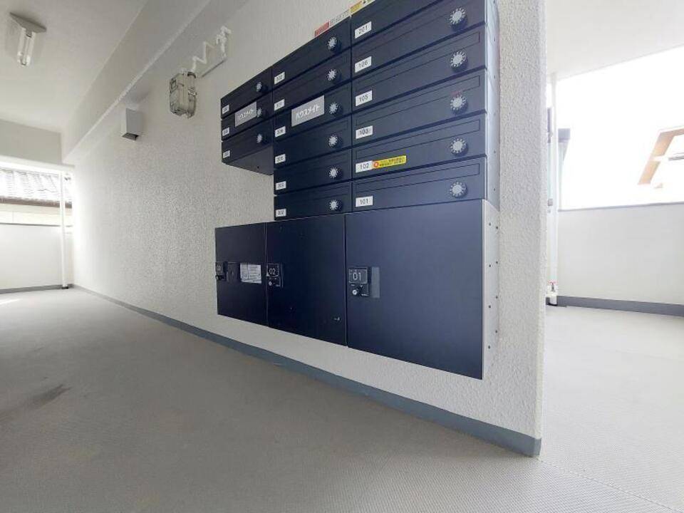 エントランス　宅配ボックス