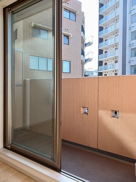 バルコニー　南向きで日当たり良好です。