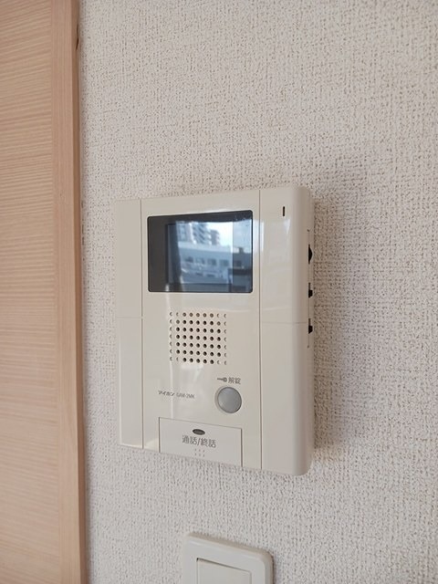 セキュリティ　来訪者の姿を確認できます。