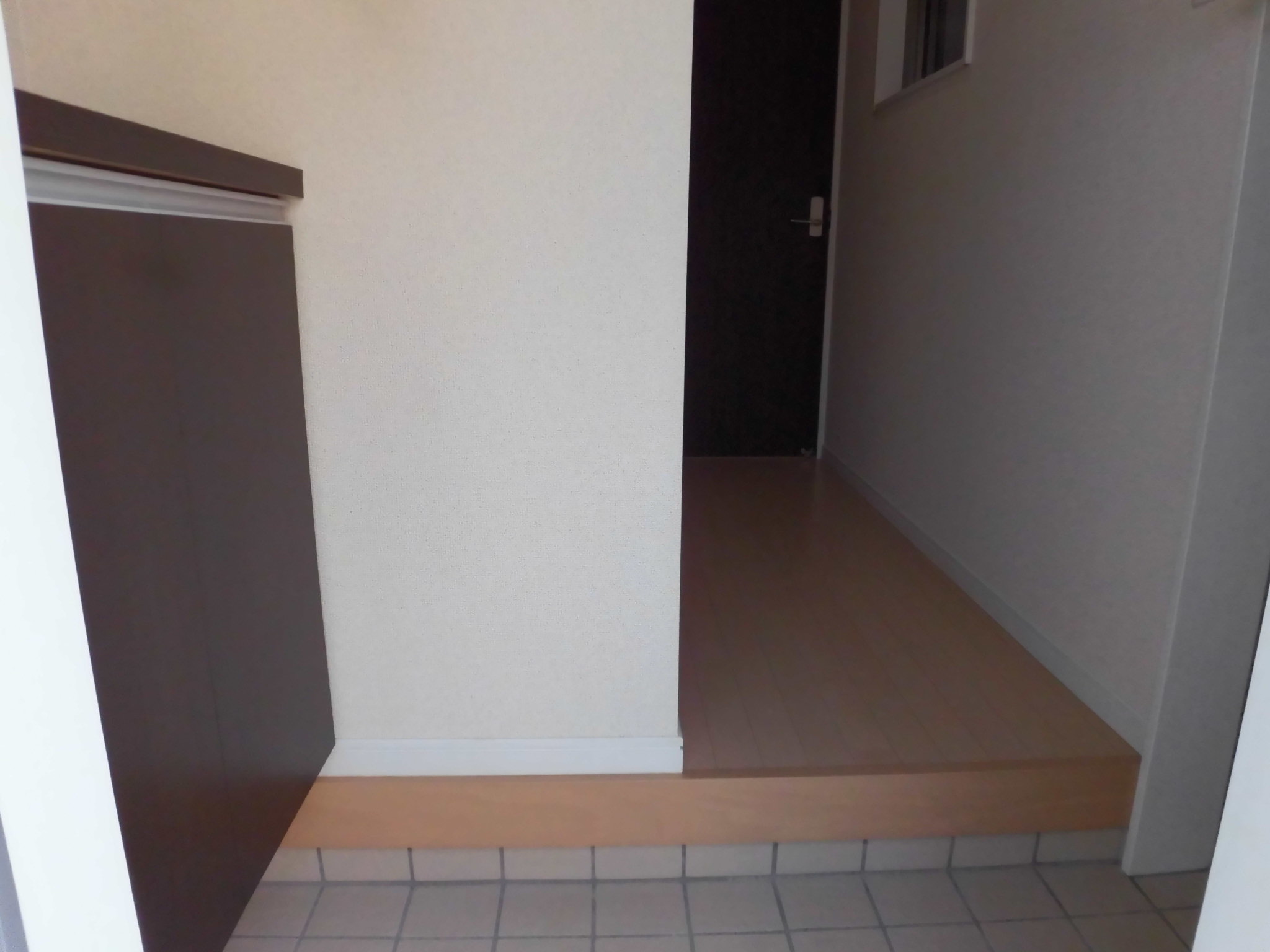 玄関　下駄箱付玄関