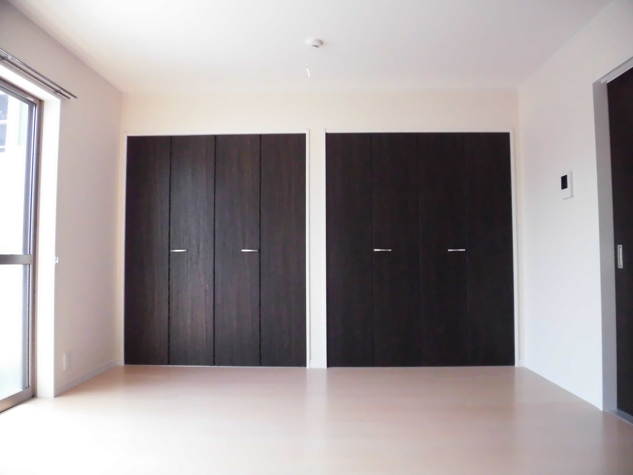 居室・リビング　洋室8帖