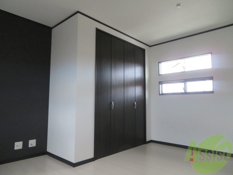 居室・リビング　こちらはリビングです。明るくていいですね。