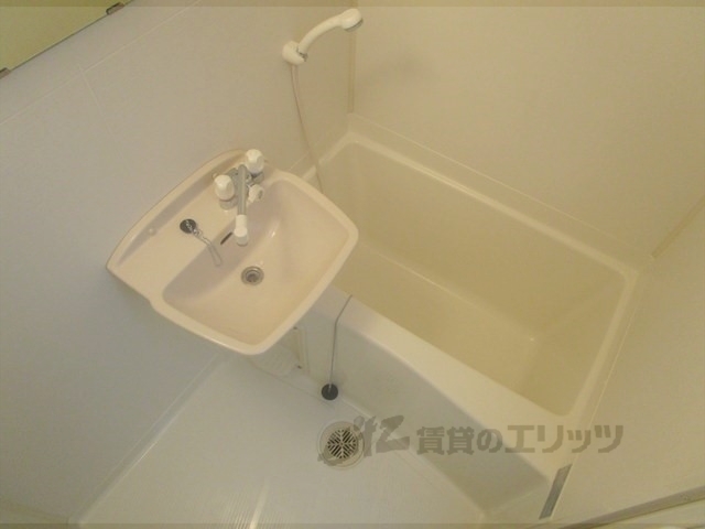 バス・シャワールーム　バス