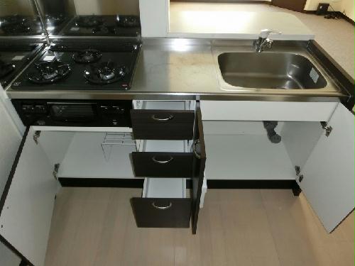 キッチン　ガスコンロ3口