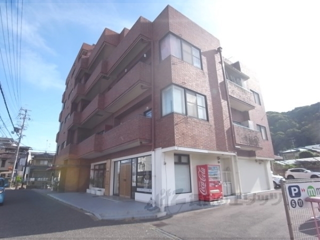 京都市西京区松室追上ゲ町のマンションの建物外観