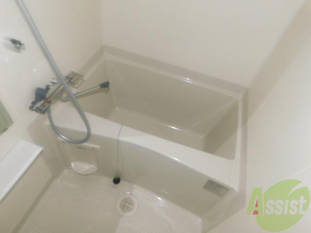 バス・シャワールーム　このお風呂なら１日の疲れも取れますね。