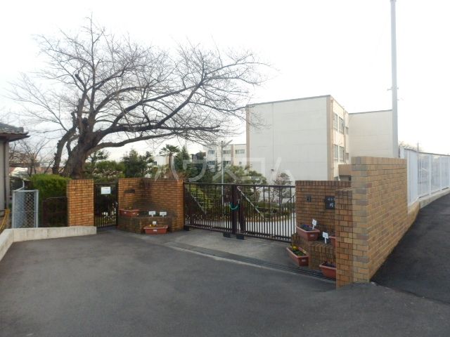 小学校　名古屋市立片平小学校（小学校）まで2101m
