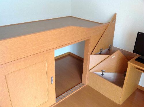 収納　ベッド下収納