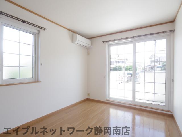 居室・リビング　居間です