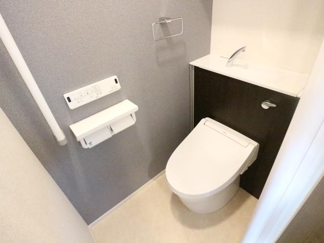 トイレ　清潔感のあるトイレです