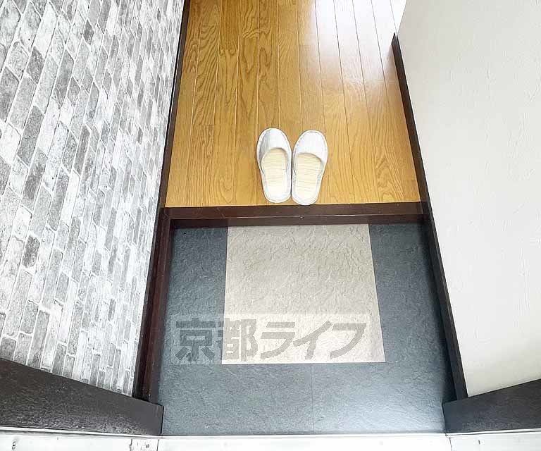 玄関　大きな段差がありません