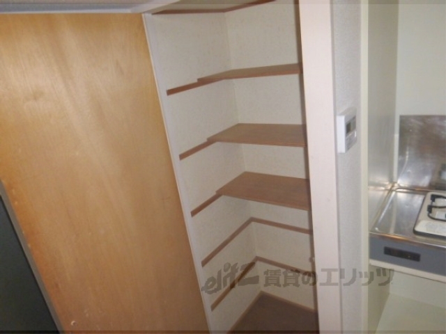 収納　背の高い下駄箱なので女性にもオススです。