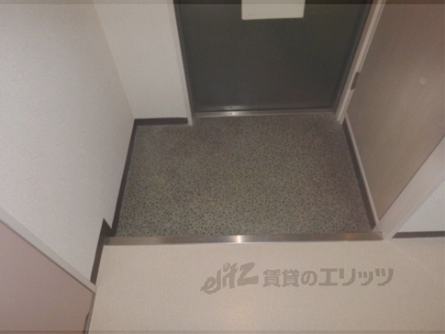 玄関　広々とした玄関です。