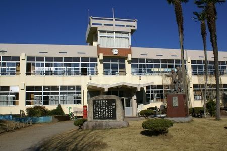 【柏市若柴のマンションの小学校】