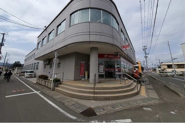 郵便局　白石郵便局（郵便局）まで2000m