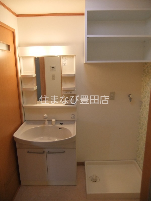 洗面設備　同型タイプ