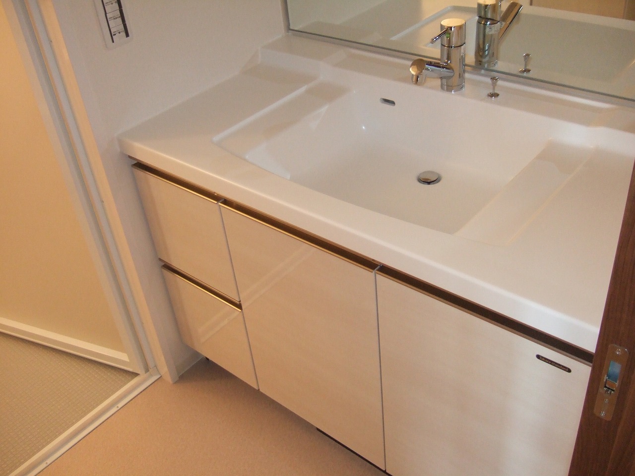 洗面設備　洗髪洗面化粧台