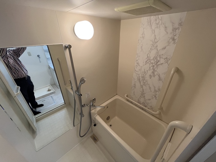 バス・シャワールーム