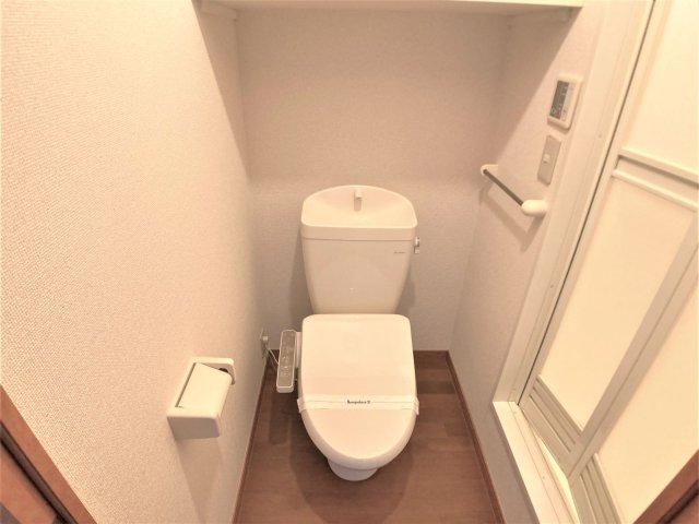 トイレ　設備・仕様は号室により異なる為、現況を優先致します。