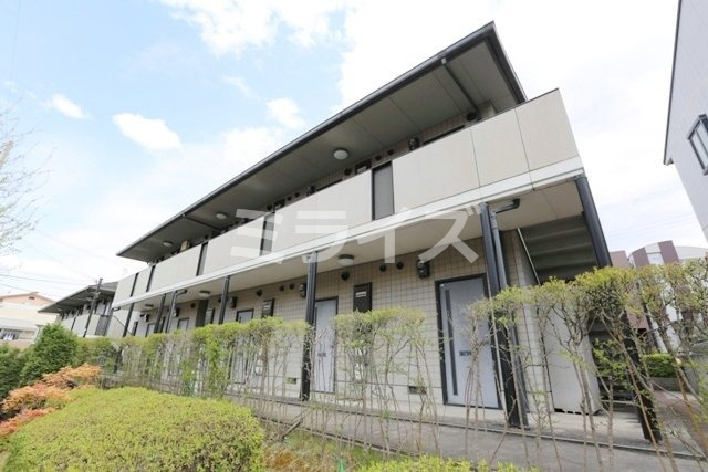 吹田市佐井寺南が丘のアパートの建物外観