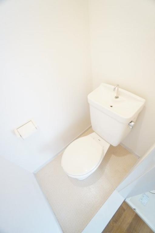 トイレ　※同物件の写真です。