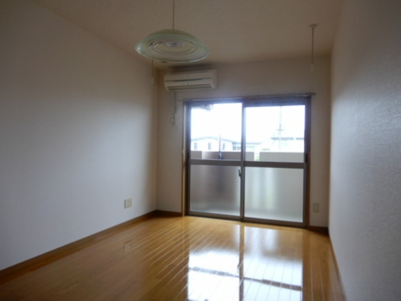 居室・リビング　図面と現状に相違がある場合には現状を優先